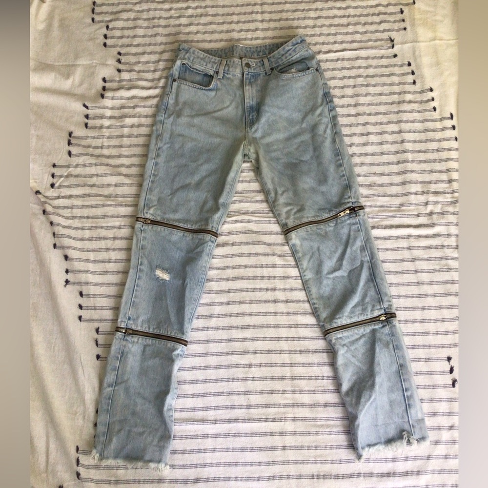 Carmar (LF Stores) straight leg jeans with functional zipper detail SIZE 29
